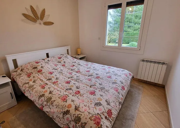 Le Petit Charme - L'eveque 홈스테이 Savigne-l'Eveque